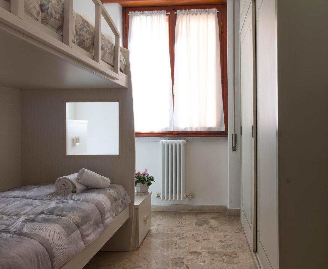 Mamma Ciccia Holiday Home - Lake Front Apartment Mandello del Lario Buitenkant foto